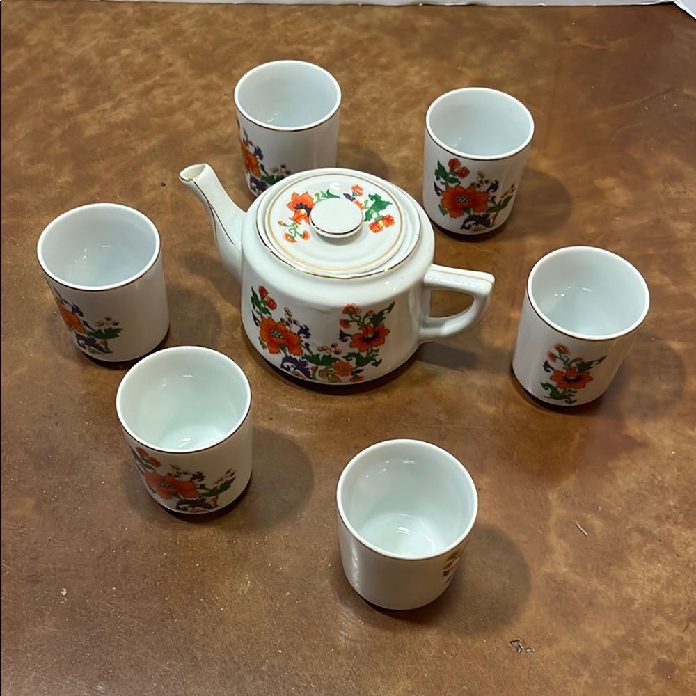 Vintage Porcelain Sake Teapot With 6 Cups Floral Never Used